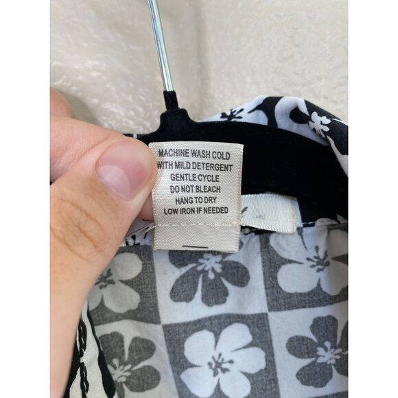 Passport Black & White Floral Checkered Crop Shirt Small Rayon Button-Up Blouse - Picture 4 of 6